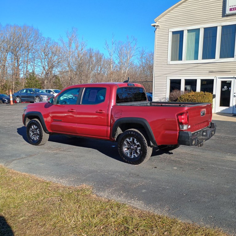 2019 Toyota Tacoma Image 3