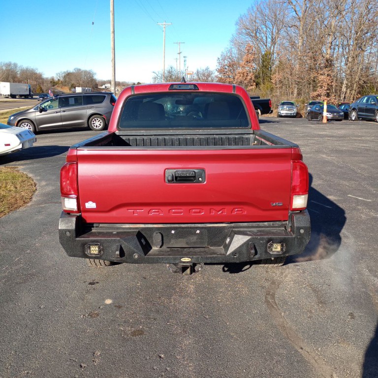 2019 Toyota Tacoma Image 4