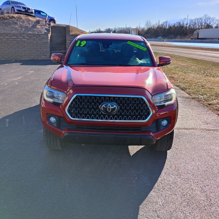 2019 Toyota Tacoma Image 8
