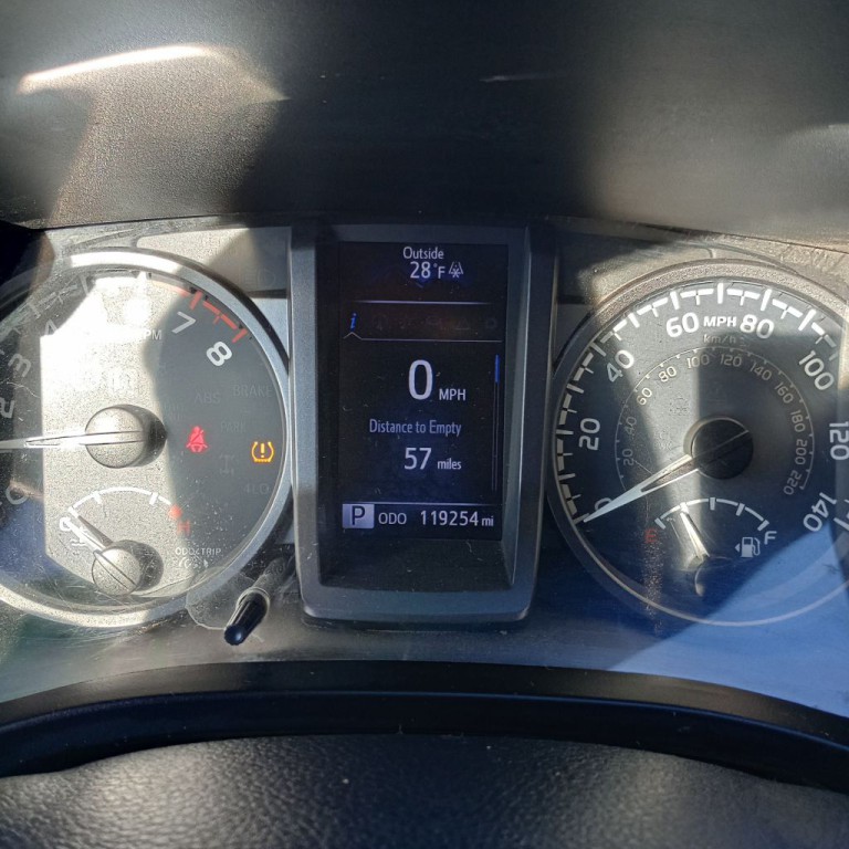 2019 Toyota Tacoma Image 10