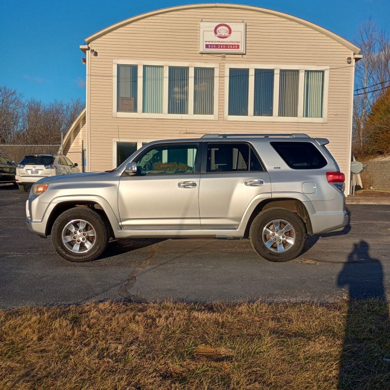 2011 Toyota 4Runner Image 2