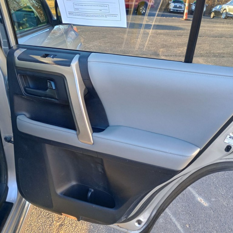 2011 Toyota 4Runner Image 21