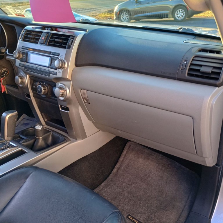 2011 Toyota 4Runner Image 23