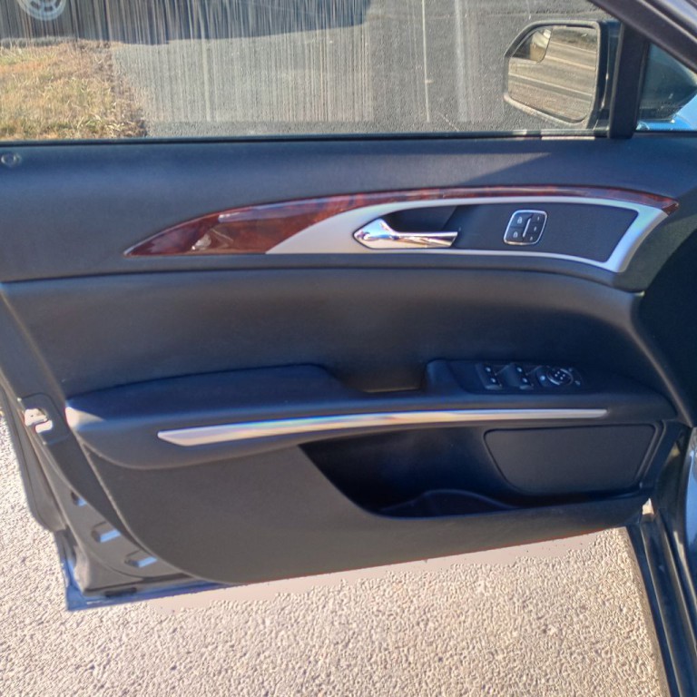 2016 Lincoln MKZ Image 11