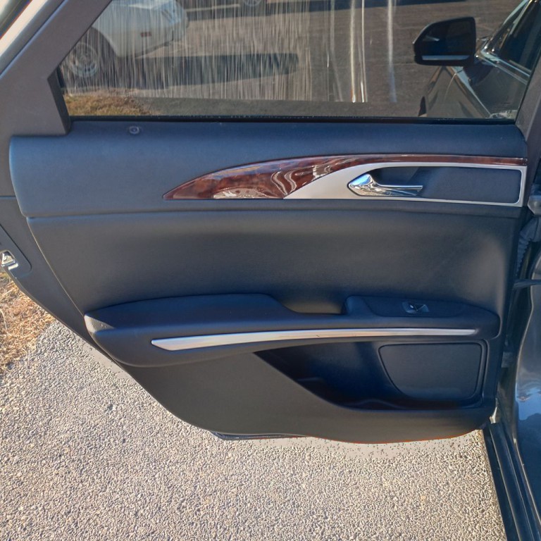 2016 Lincoln MKZ Image 16