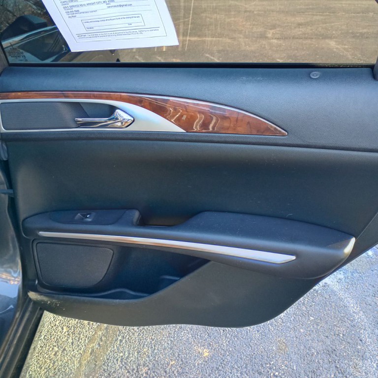 2016 Lincoln MKZ Image 19