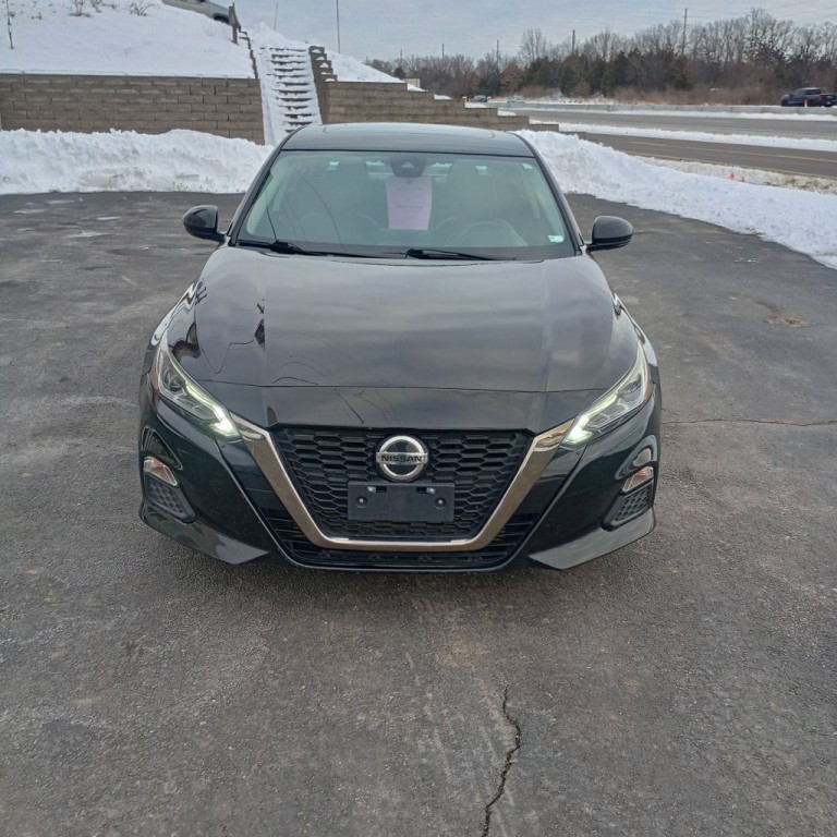 2020 Nissan Altima Image 8