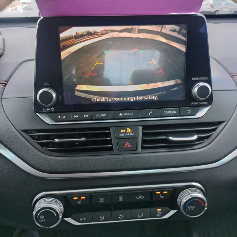 2020 Nissan Altima Image 13