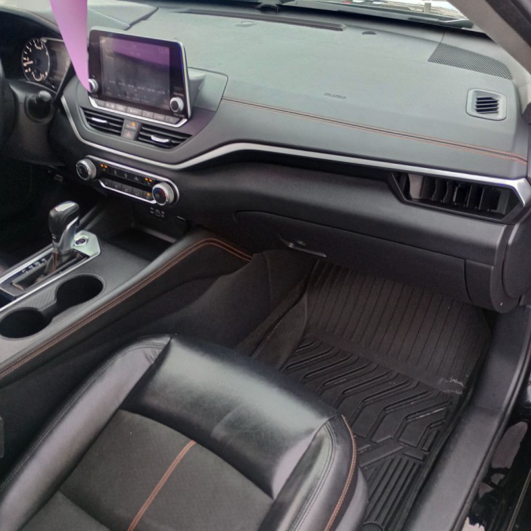 2020 Nissan Altima Image 21