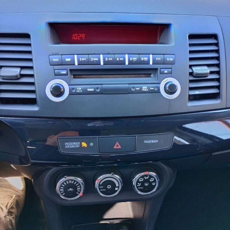 2012 Mitsubishi Lancer Image 13