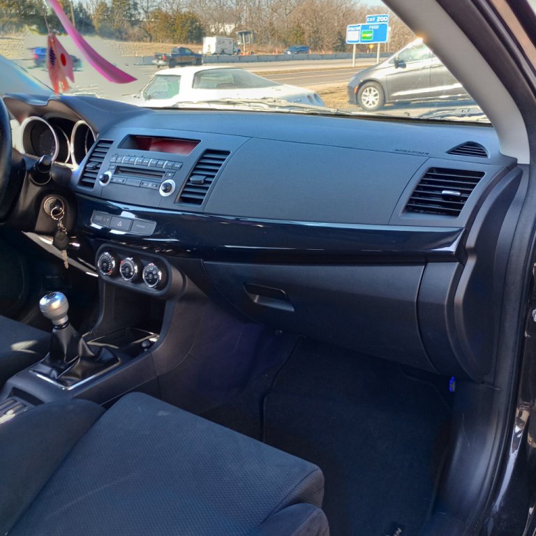 2012 Mitsubishi Lancer Image 21