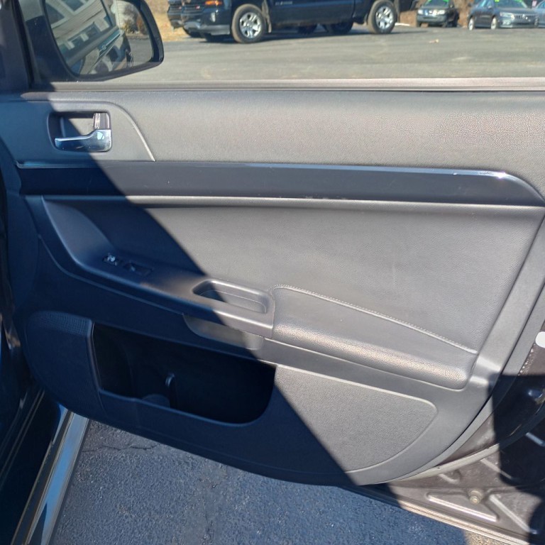 2012 Mitsubishi Lancer Image 22