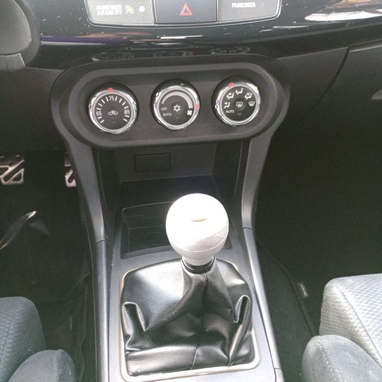 2012 Mitsubishi Lancer Image 14