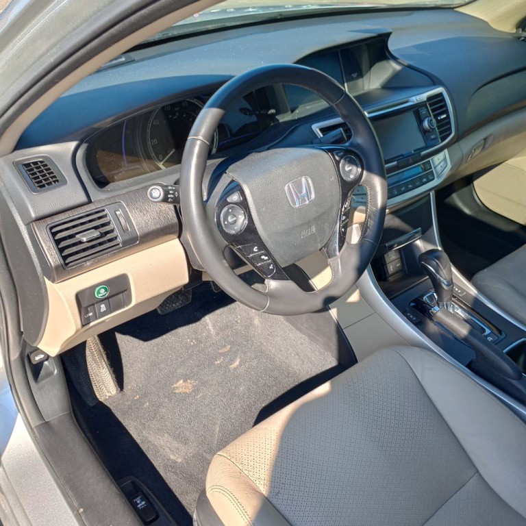 2015 Honda Accord Image 9