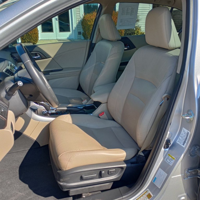 2015 Honda Accord Image 15