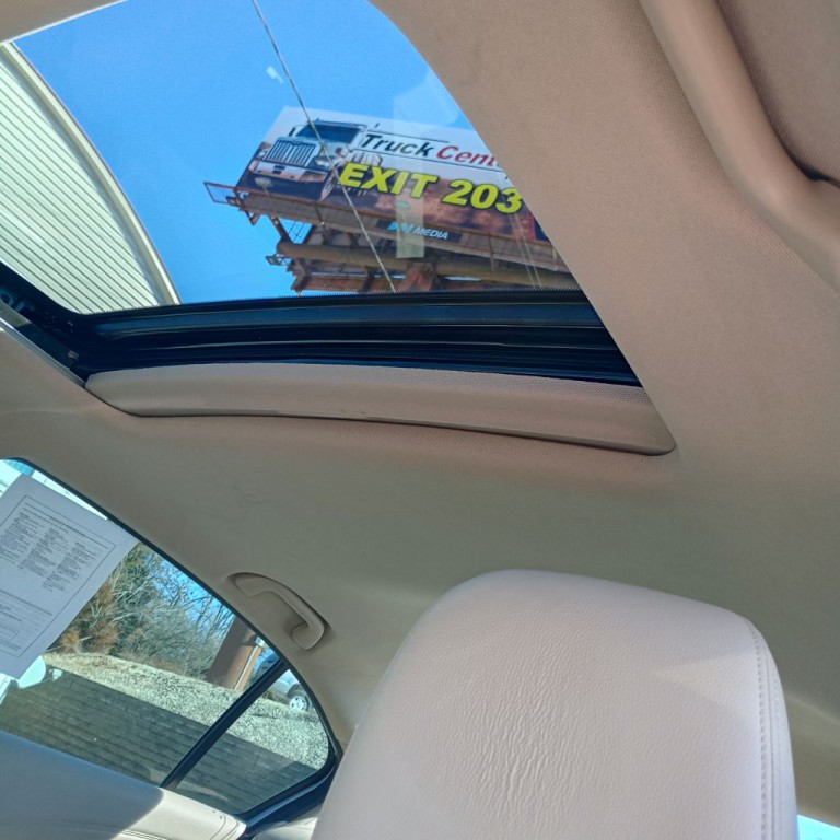 2015 Honda Accord Image 16