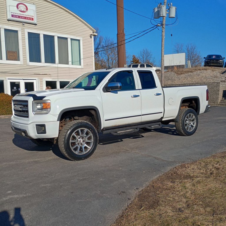 2015 GMC Sierra Image 1