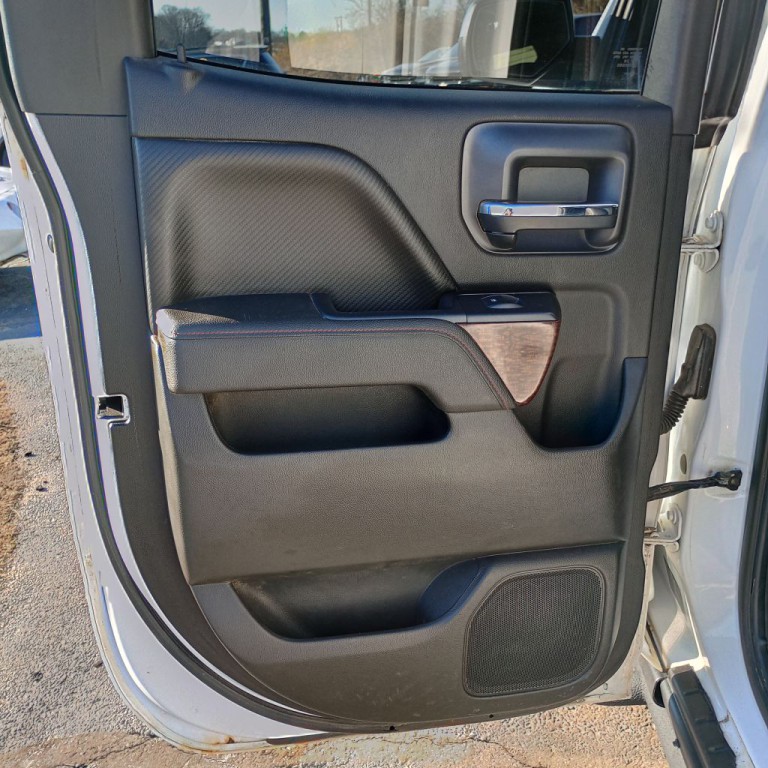 2015 GMC Sierra Image 16