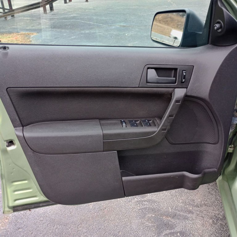 2008 Ford Focus Image 11