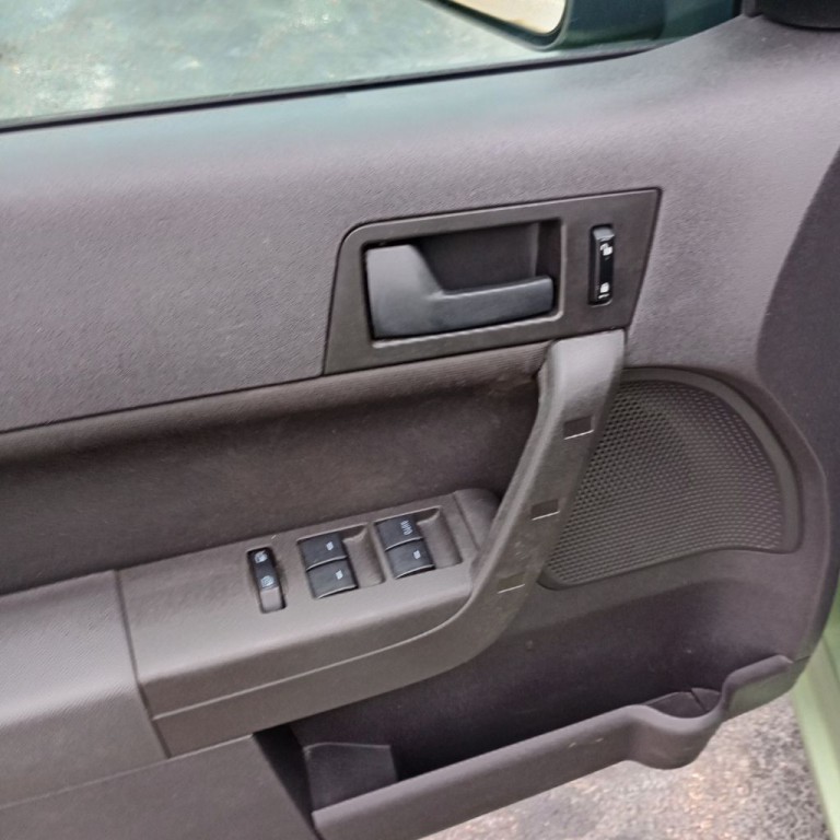 2008 Ford Focus Image 12