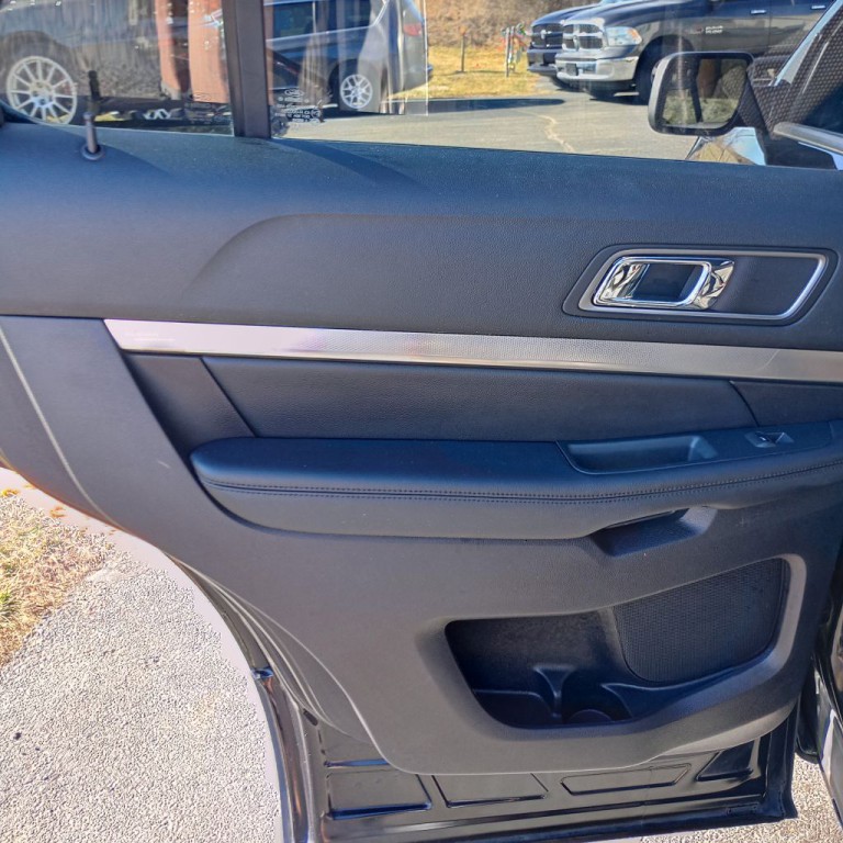 2019 Ford Explorer Image 15