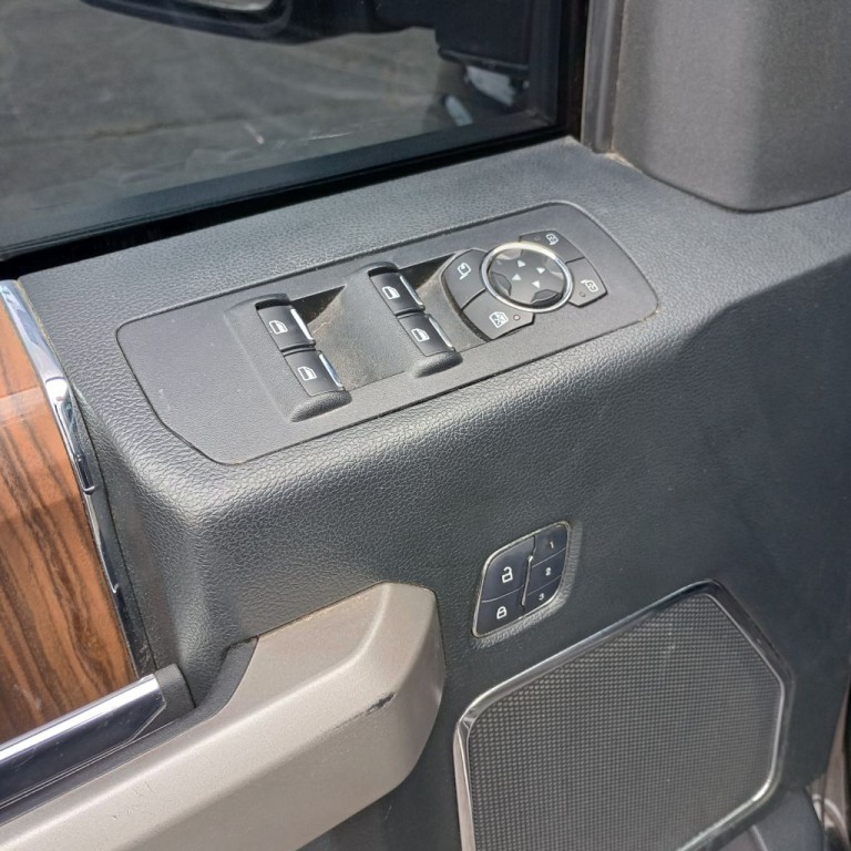 2016 Ford F-150 Image 12