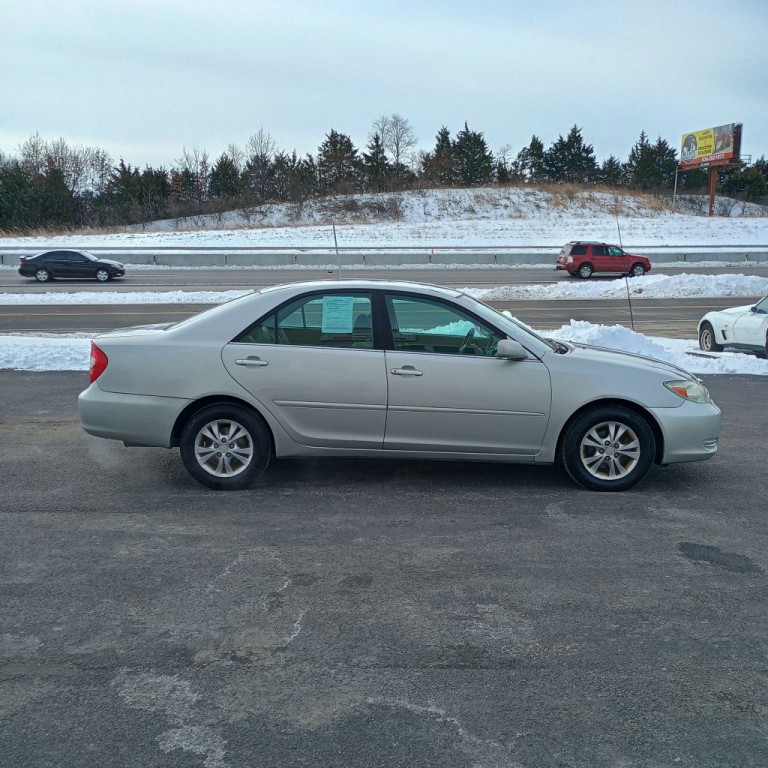 2004 Toyota Camry Image 6