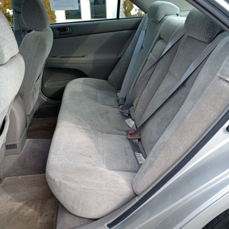 2004 Toyota Camry Image 16