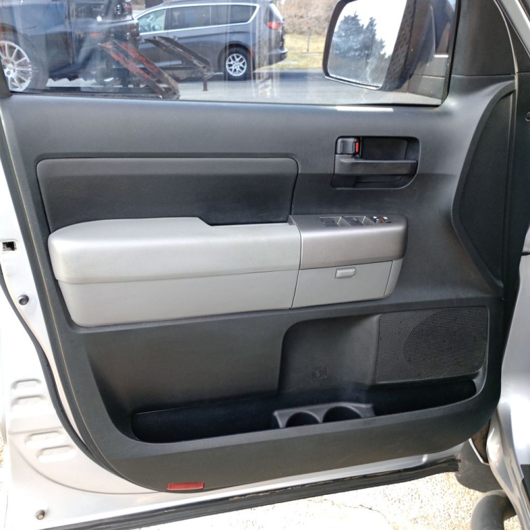 2012 Toyota Tundra Image 11