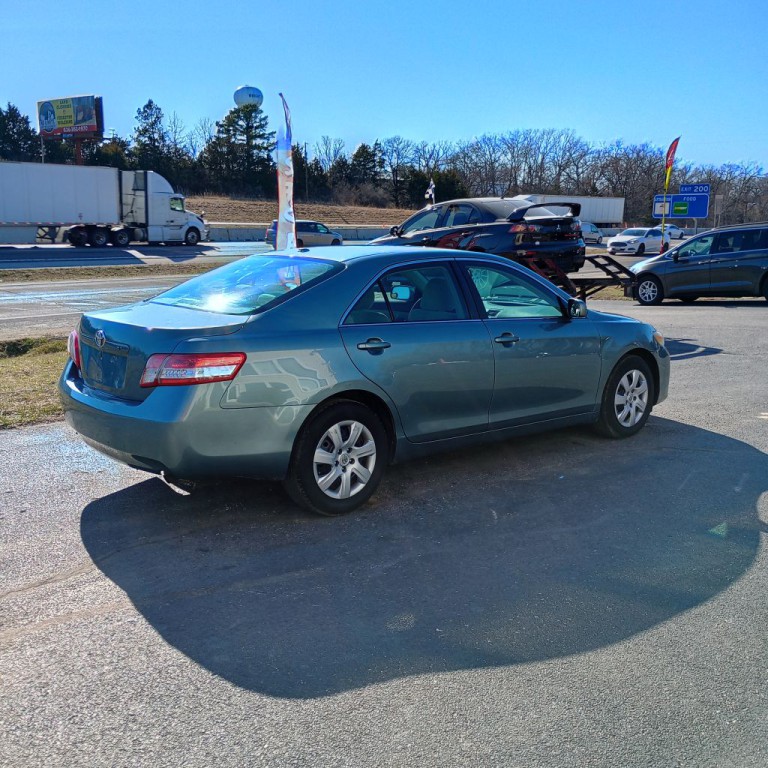 2010 Toyota Camry Image 5