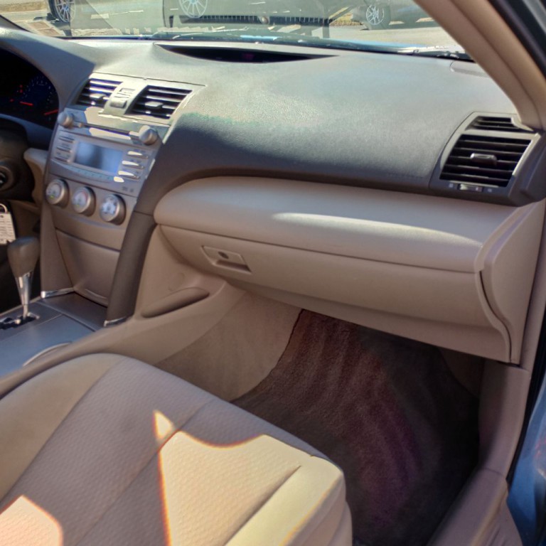 2010 Toyota Camry Image 21