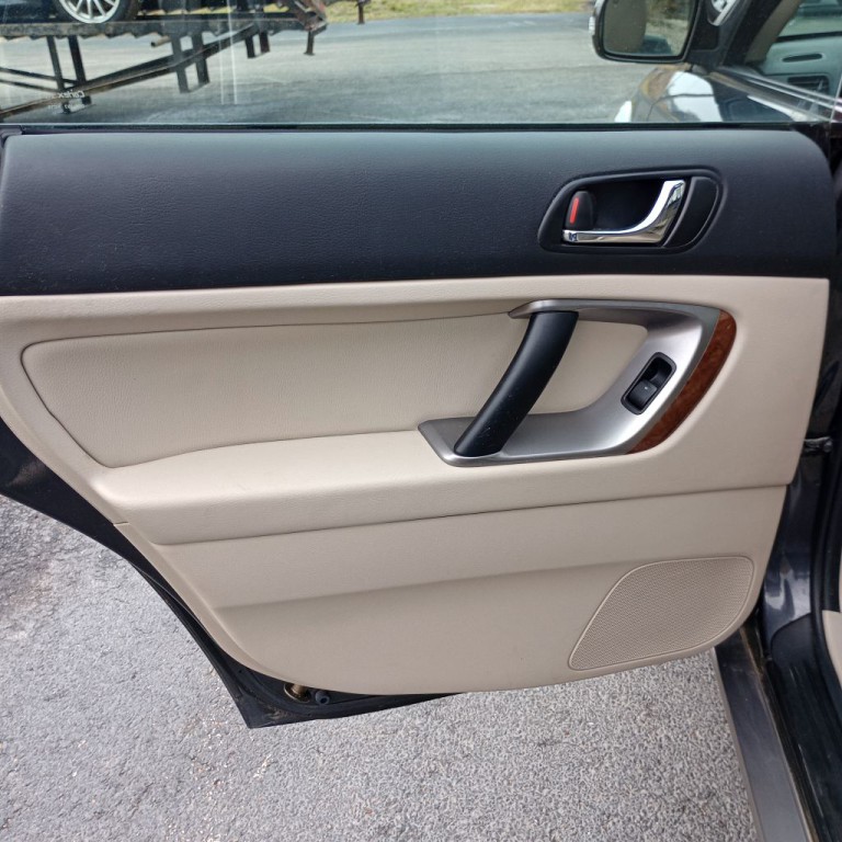 2008 Subaru Outback Image 17