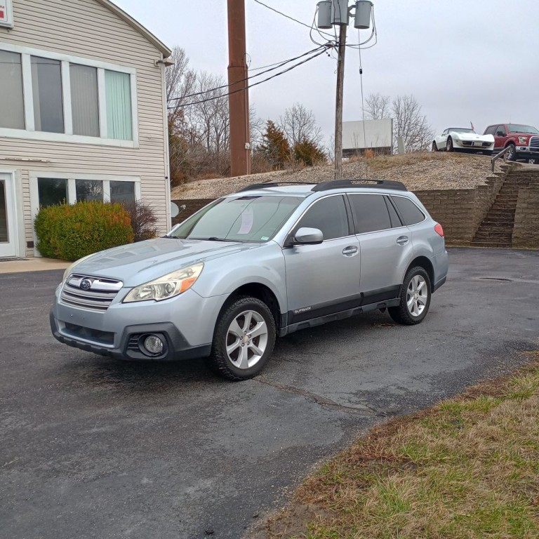 2014 Subaru Outback Image 1
