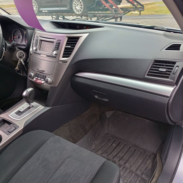 2014 Subaru Outback Image 21