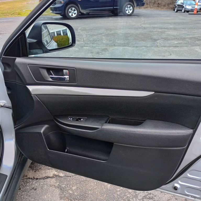 2014 Subaru Outback Image 22