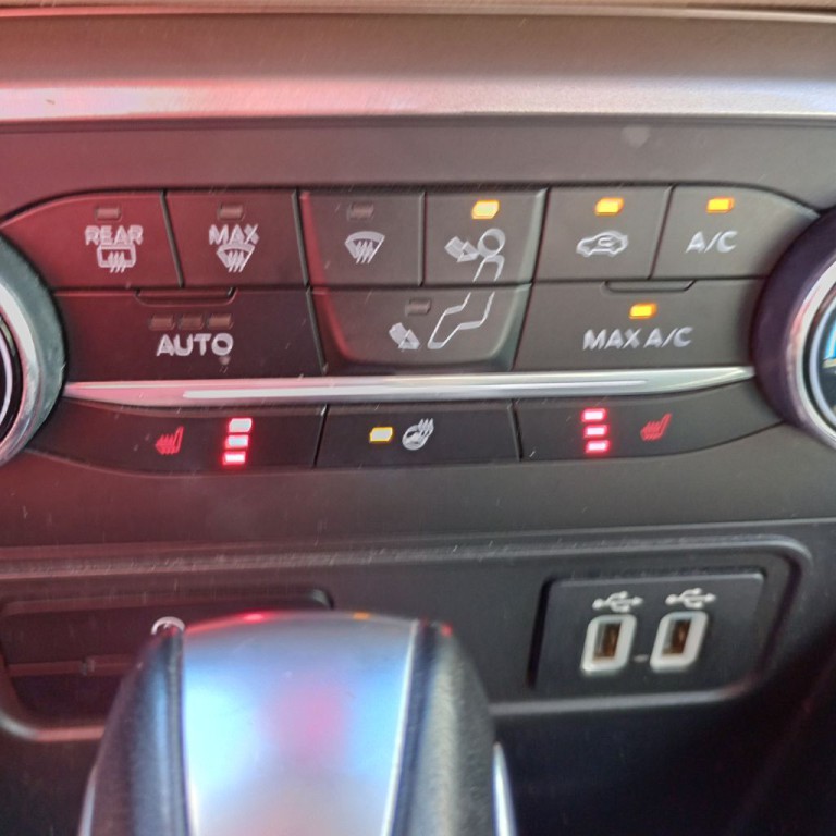 2020 Ford Econoline Image 13