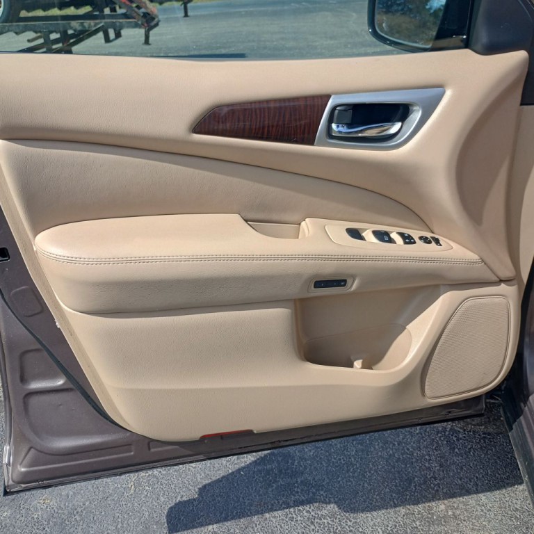 2014 Nissan Pathfinder Image 11
