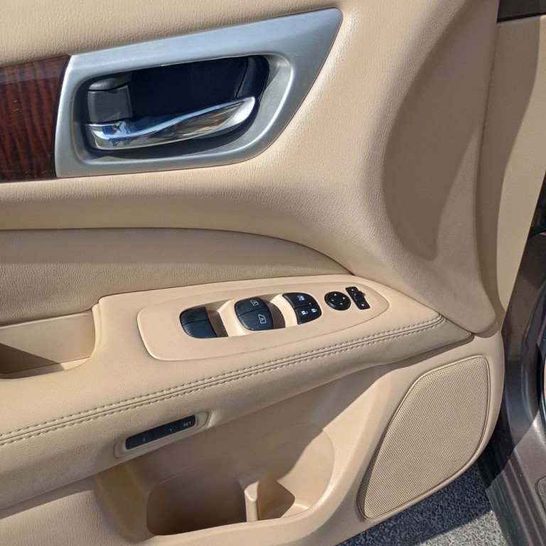 2014 Nissan Pathfinder Image 12