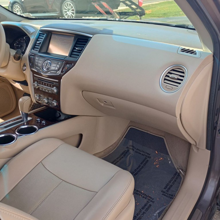 2014 Nissan Pathfinder Image 22