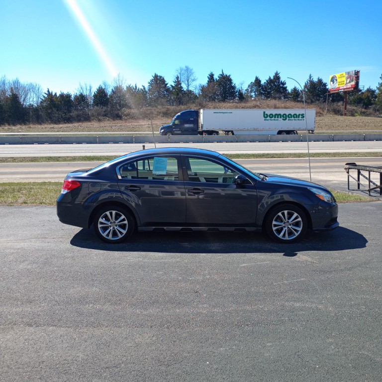 2013 Subaru Legacy Image 6