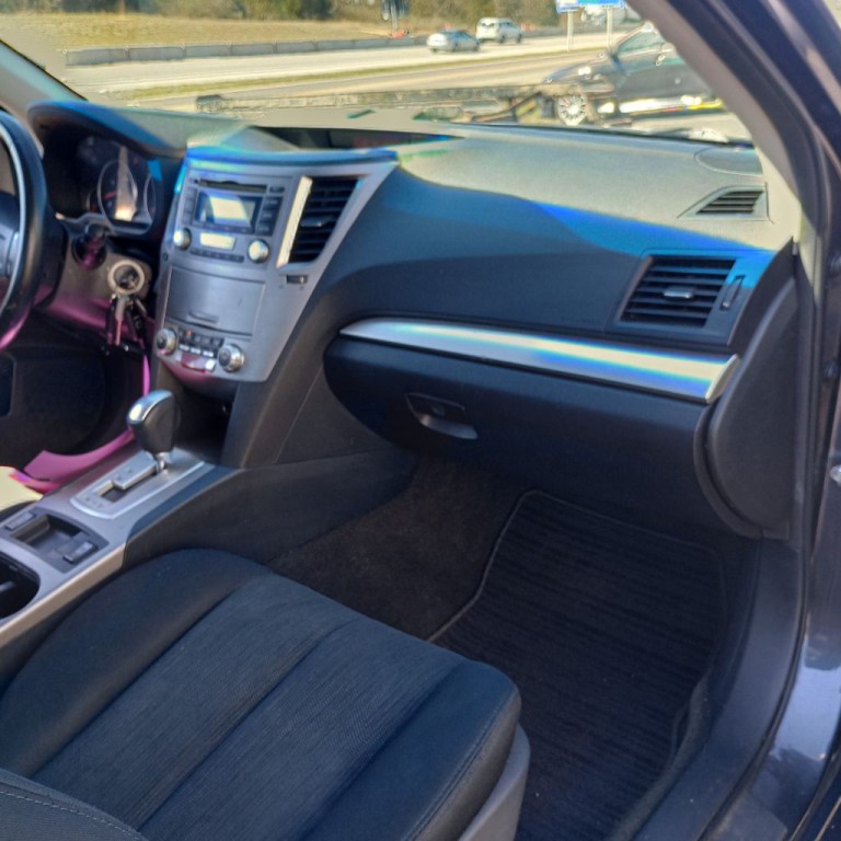 2013 Subaru Legacy Image 21