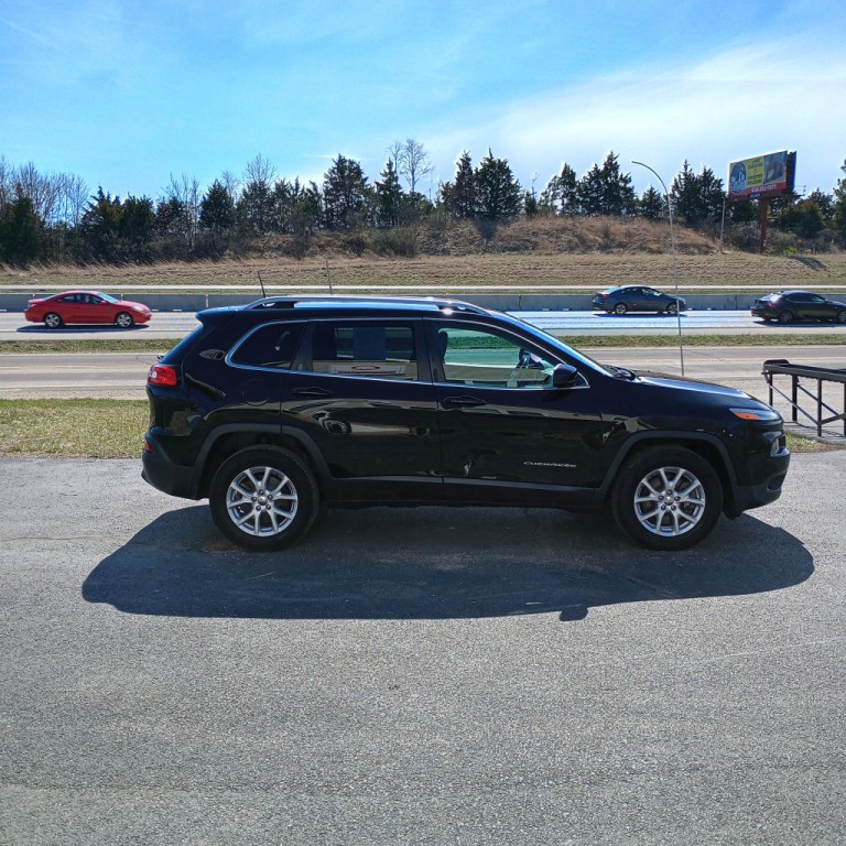 2018 Jeep Cherokee Image 6