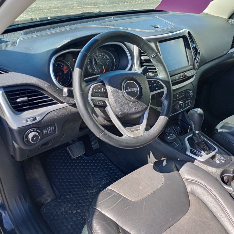 2018 Jeep Cherokee Image 9