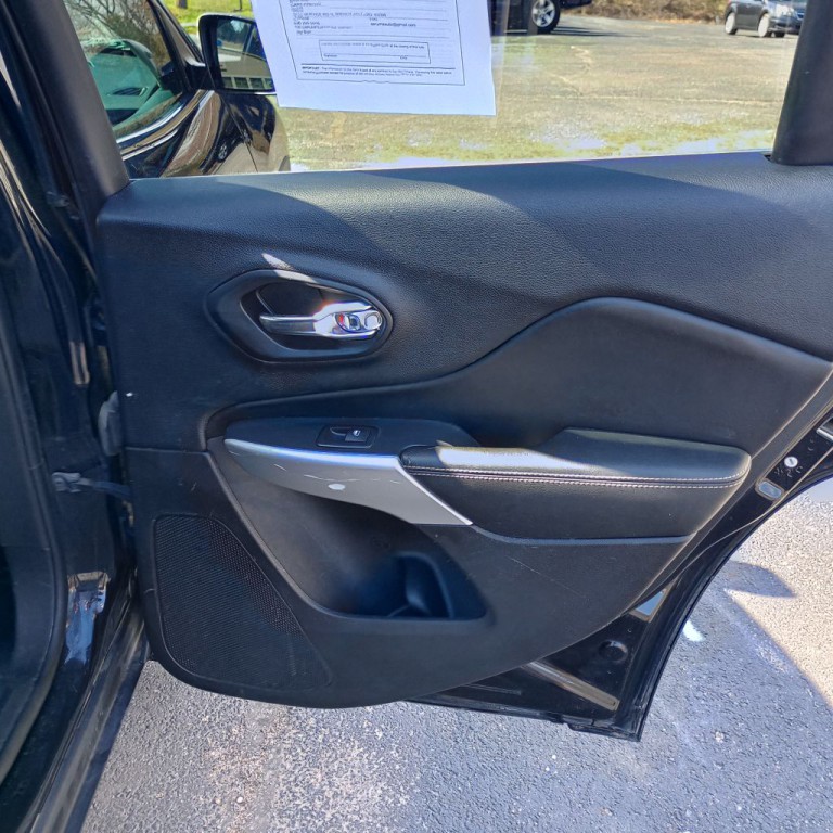 2018 Jeep Cherokee Image 19