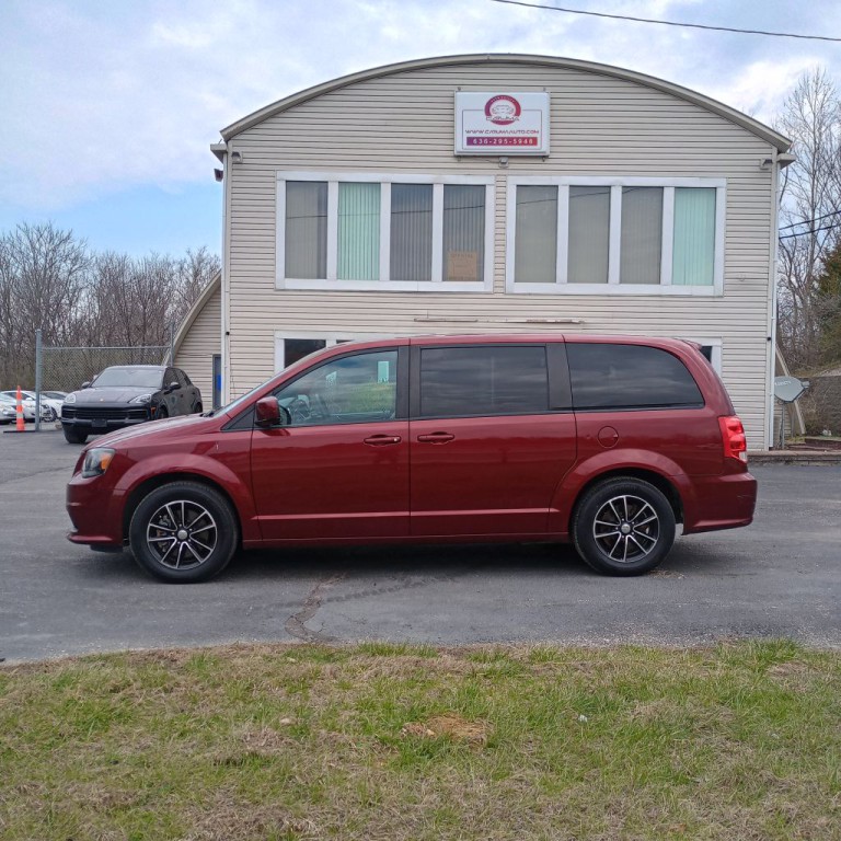 2018 Dodge Grand Caravan Image 2
