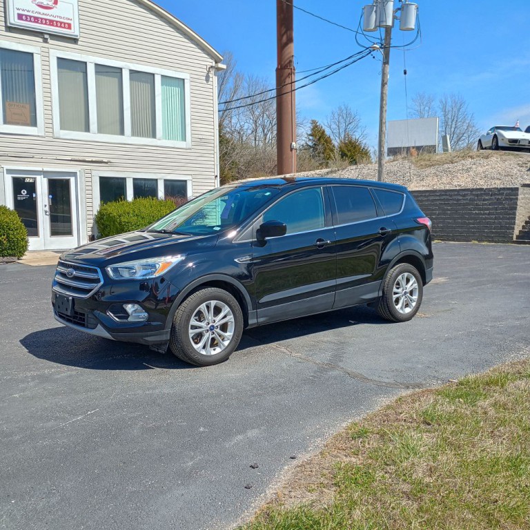 2017 Ford Escape Image 1