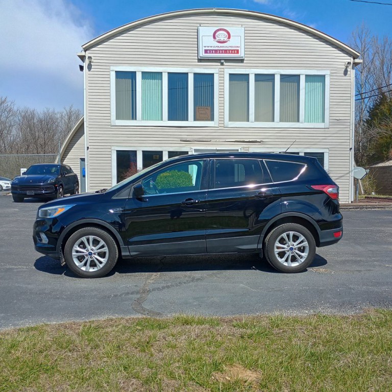 2017 Ford Escape Image 2