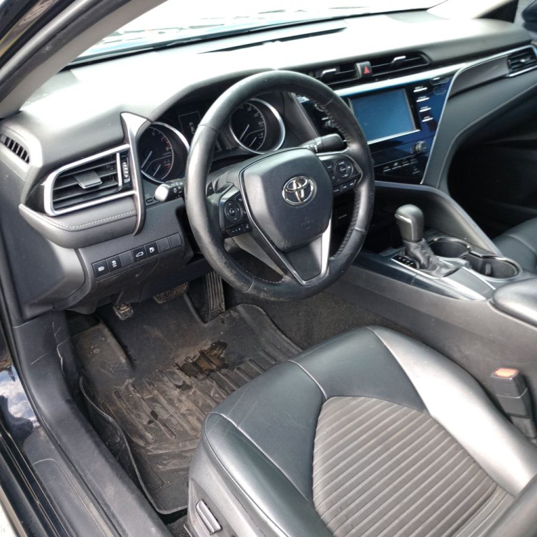 2018 Toyota Camry Image 9