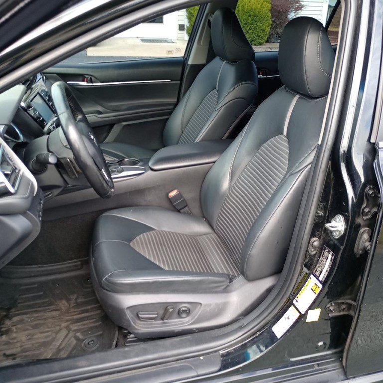 2018 Toyota Camry Image 15