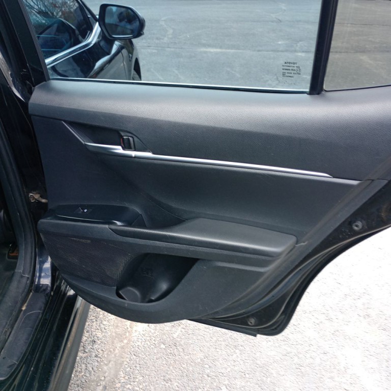 2018 Toyota Camry Image 19